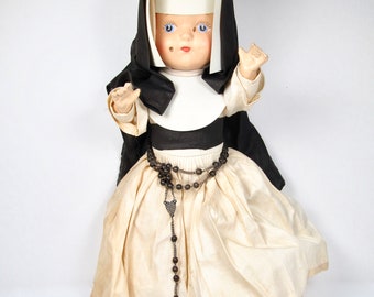 Vintage 1940s 1950s Composition NUN Doll Dressed in White Black Habit W Rosary