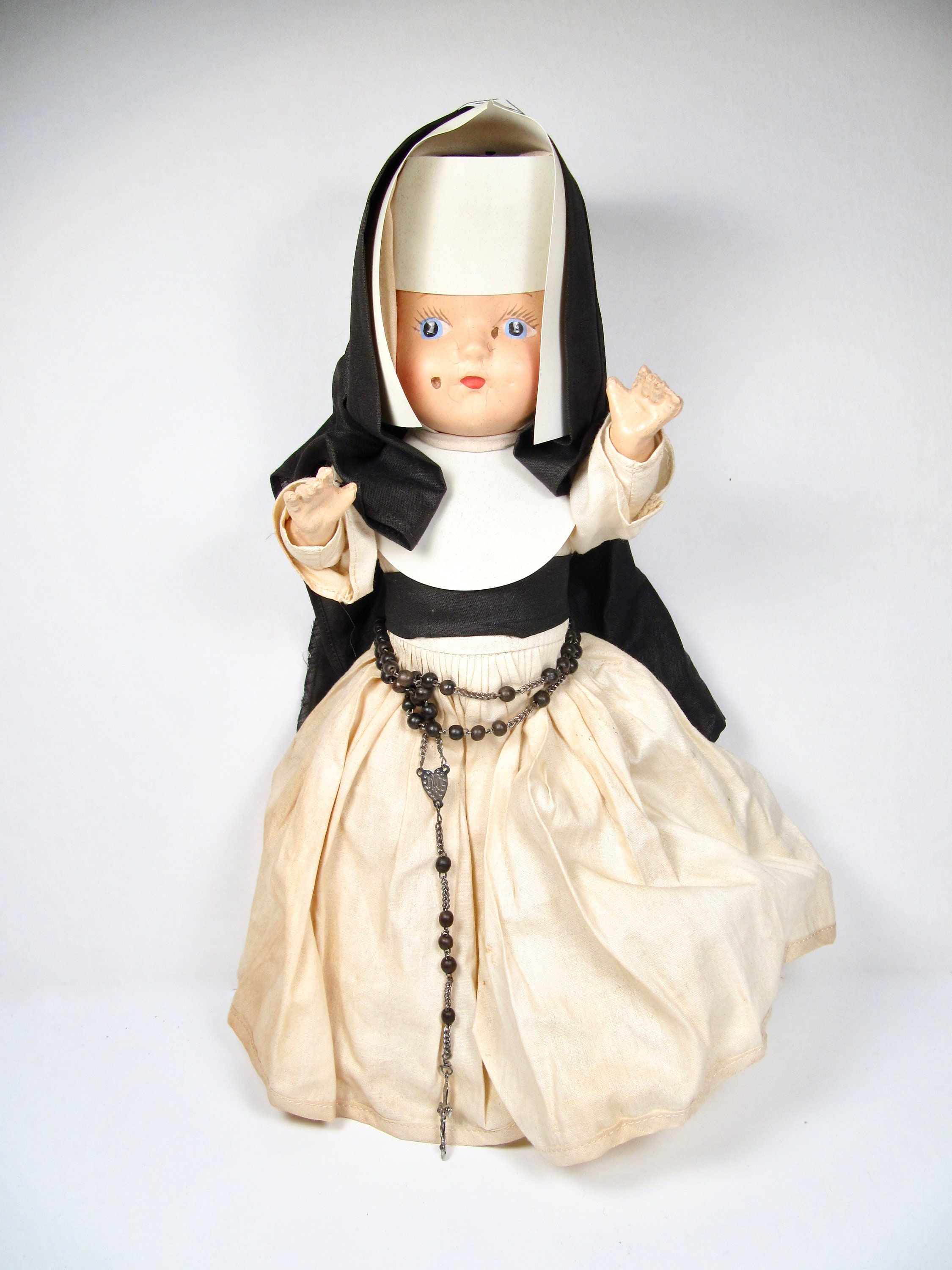 Vintage 1940s 1950s Composition NUN Doll Dressed in White Black Habit W Rosary Etsy