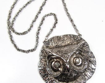 8 charm  pendant Silver metal owl 25 x 19 mm mod