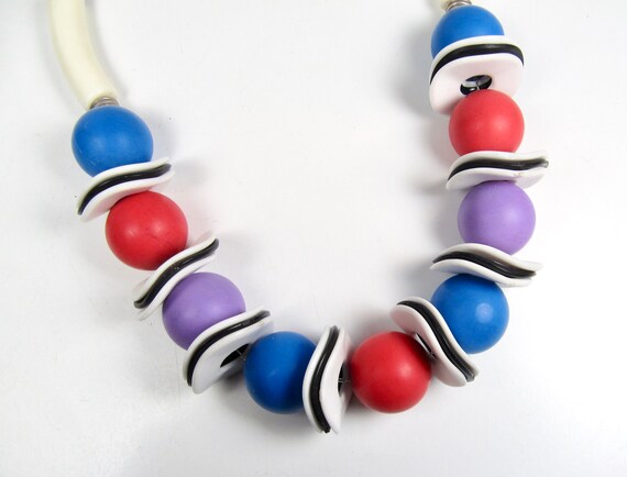 Chunky Vintage 1960s Matte Hard Plastic Bead and … - image 3