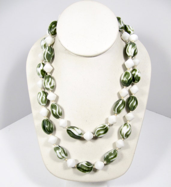 Milk Glass & Green White Bead Gold Filled Clasp N… - image 7