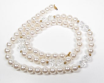 Vintage White Pearl Crystals & Gold Bead Strand Costume Necklace 26" Pearls Vtg