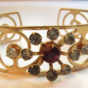 Vintage Gold Tone Cuff Bracelet Rhinestone Center Flower 3/4&quot; wide Costume Vtg