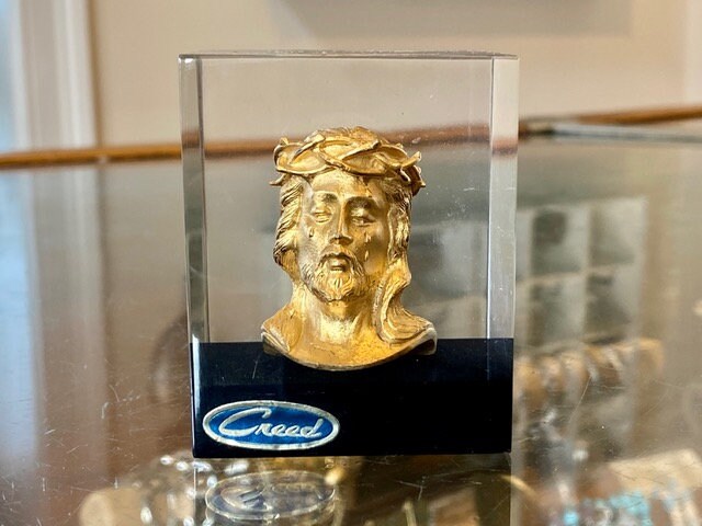 CREED Vintage Encased Jesus Gold Crown of Thorns Lucite Cube Paperweight VTG
