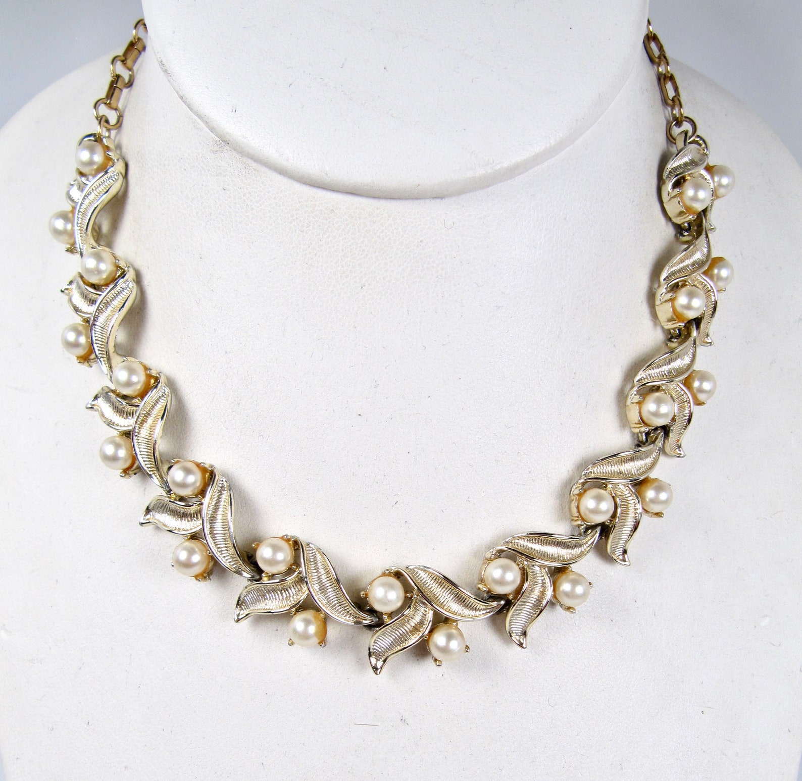 Vintage Coro Pearl & Leaf Choker Gold Tone Necklace 1950s - Etsy