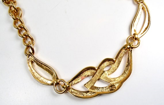 NAPIER Signed Thick Gold Tone Chain & Pink Enamel… - image 6