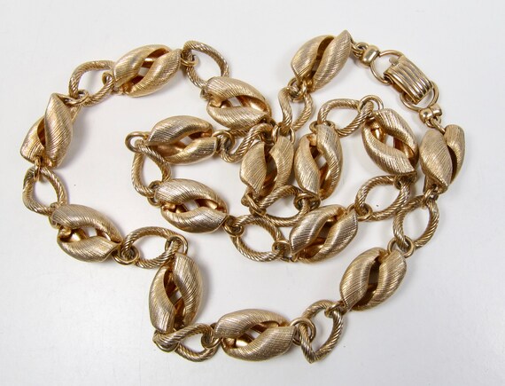 Vintage Gorgeous NAPIER Gold Tone Braided Wide Collar Necklace 18
