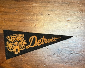 Tiny Vintage Detroit Tigers 1940s Baseball Mini Pennant Black Orange Tiger 3.75"