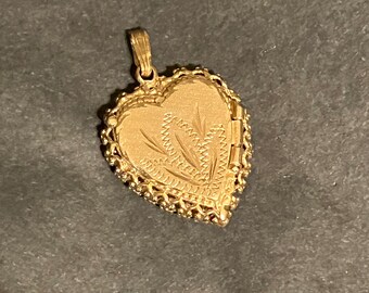 Vintage 14K Yellow Gold Engraved Braided Heart Photo Locket Pendant 4.5 Grams