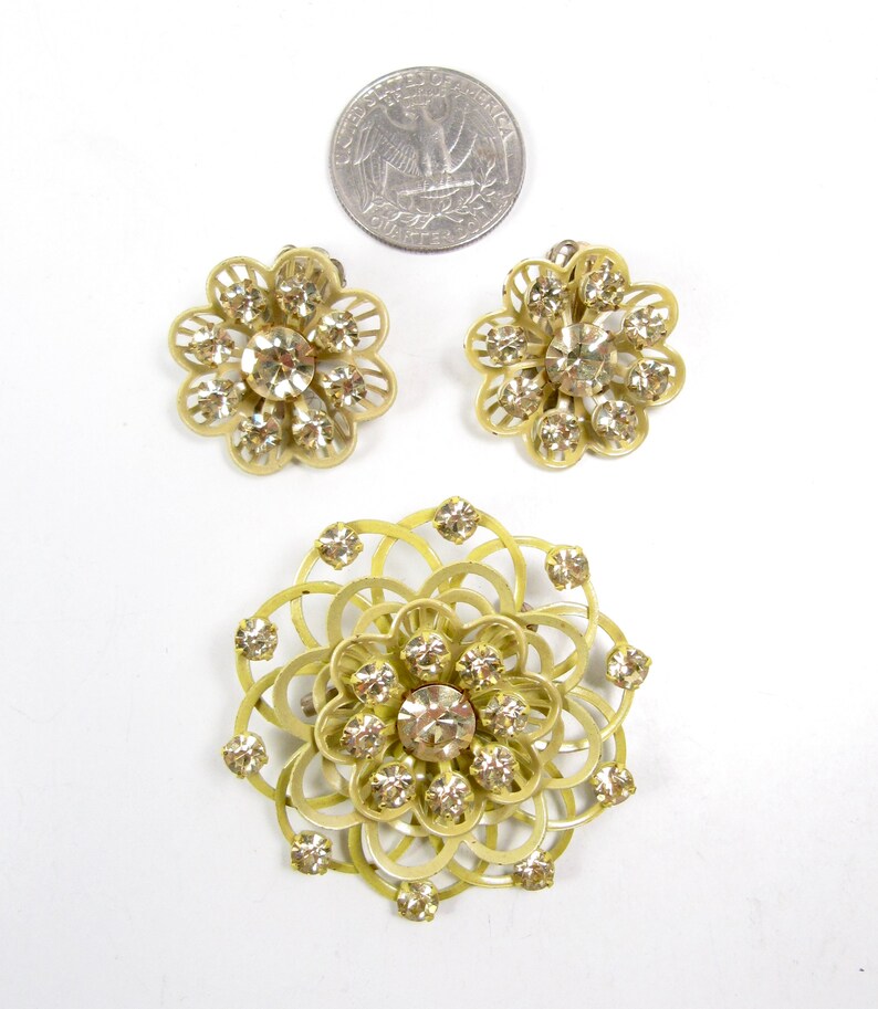 Pale Yellow Enamel Flower Rhinestone Brooch Pin Clip On Earrings Set Vintage 50s