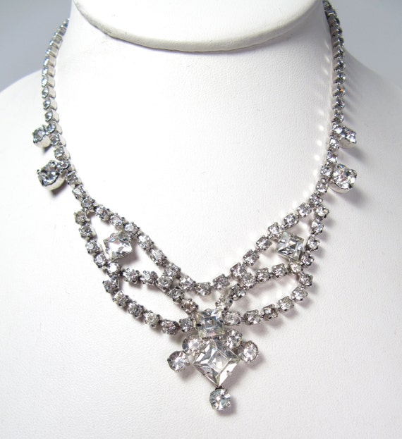 Vintage 1950s Clear Glass Rhinestone Festoon Neck… - image 3