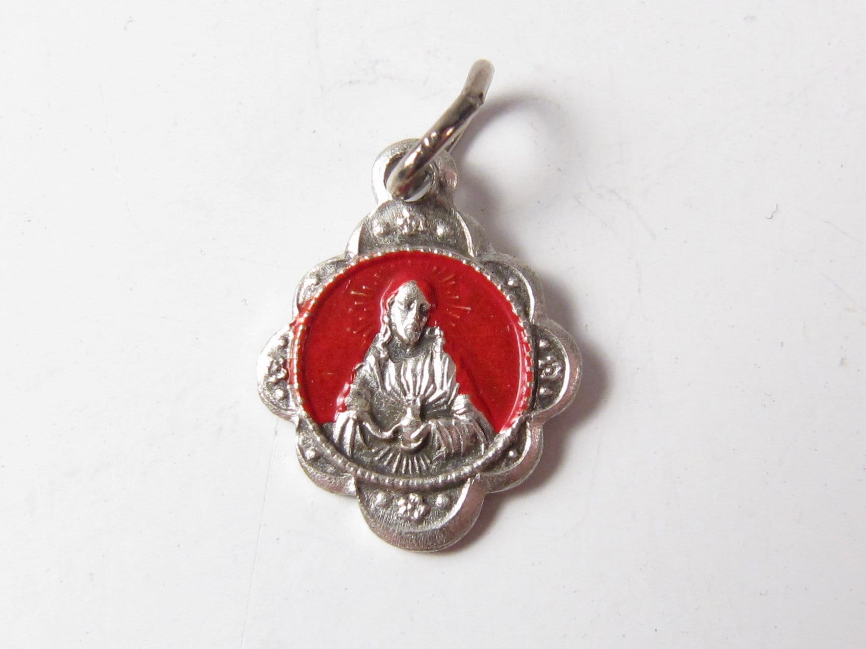 Medalla Escapulario Diminuto Vintage Medalla Religiosa Encanto Rojo Pintado Sagrado Corazón Jesús