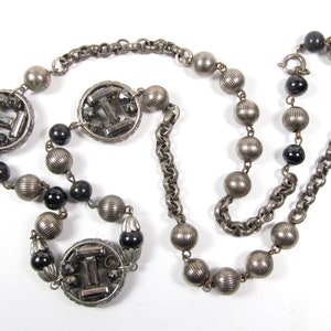 Collier de perles de verre d&#39;art en cristal noir gris argenté du milieu du siècle de style déco vintage