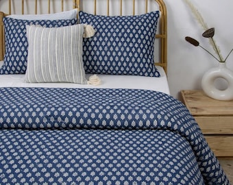 Floral Leaf Print Quilted Bedding Set - Navy Blue and White Comforter Hand-stitched Kantha