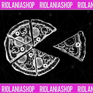 Op de afbeelding: Een zwarte afbeelding met een witte lijntekening van een gesneden pizza met champignons en pepperoni. De tekst RIOLANIASHOP wordt in het wit herhaald op felroze horizontale balken aan de boven- en onderkant van de afbeelding.