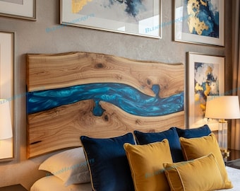 Testiera del letto in legno di acacia naturale con bordo vivo in resina epossidica blu metallizzato di lusso, mobili personalizzati