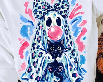 Fantasma de Halloween PNG, Fantasma leopardo con gato negro PNG, Fantasma espeluznante lindo con chicle PNG, Diseño de camiseta de Halloween rosa y azul, PNG de sublimación