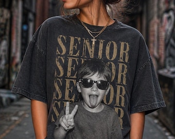 Maglietta personalizzata per la classe del 2026 con foto, maglietta personalizzata per la laurea del 2026 con foto da bambino, regalo vintage per la serata di fine anno, maglietta retrò per la laurea.
