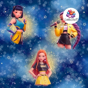 Può includere: Illustrazione digitale con tre figure femminili stilizzate in abiti alla moda. Le figure sono ambientate su uno sfondo blu con stelle ed effetti bokeh. Una figura fa il segno della pace, un'altra tiene un microfono e la terza posa.