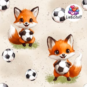 Könnte beinhalten: Ein sich wiederholendes Muster mit Cartoon-Füchsen, die Fußbälle halten. Die Füchse haben orangefarbenes Fell, weiße Brust und schwarze Ohren. Die Fußbälle sind schwarz und weiß. Der Hintergrund ist hellbeige mit schwarzen Sprenkeln.