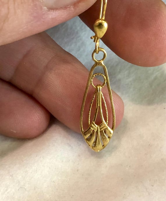 18ct solid gold dangling earrings handmade