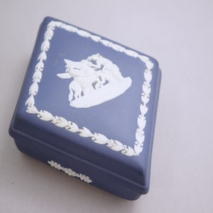 Vintage Wedgewood Dresser Box Dark Blue Porcelain Box English Wedgewood Lidded Box RE4