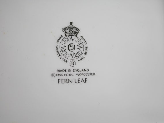 Vintage English Porcelain Box Fern Leaf Royal Wor… - image 4
