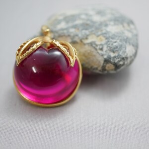 Magenta Vintage Apple Pin Sarah Coventry Apple Brooch Pin Small Pin E10