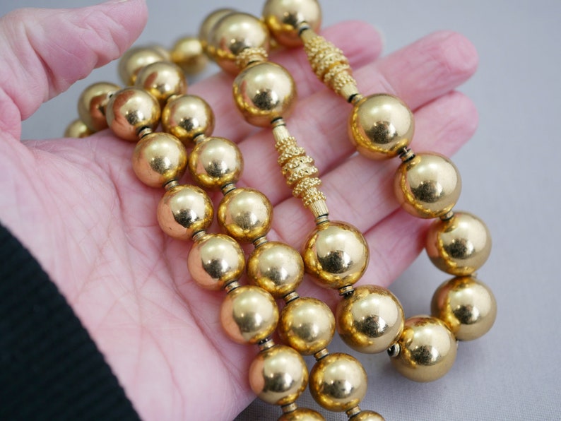 Vintage Gold Necklace 28 Inches Graduated Gold Ball Etsy