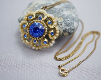 Rhinestone Pendant Necklace Blue Sapphire Glass Rhinestones with Faux Pearls XX36