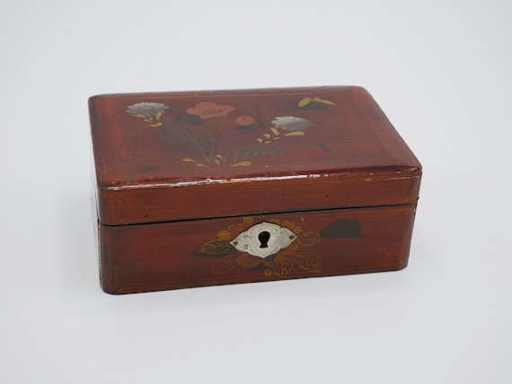 Vintage Japanese Lacquer Box Painted Floral Desig… - image 2