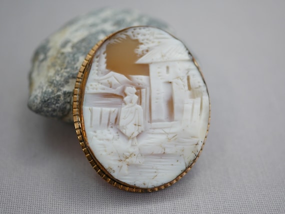 Antique Carved Shell Cameo Pin Brooch Italian Carved Shell Gold Filled Bezel EP7