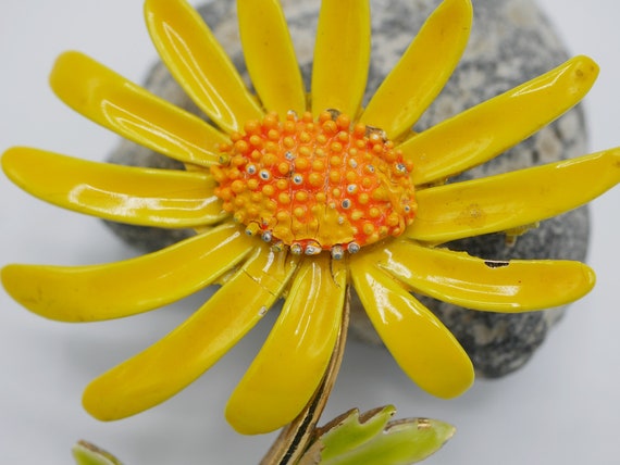 Vintage Yellow Daisy Flower Pin with Stem Vintage… - image 2