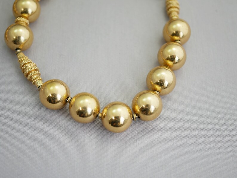 Vintage Gold Necklace 28 Inches Graduated Gold Ball Etsy