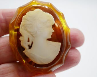Vintage Yellow Color Lucite Cameo Pin Pendant Cabochon Pin Japan