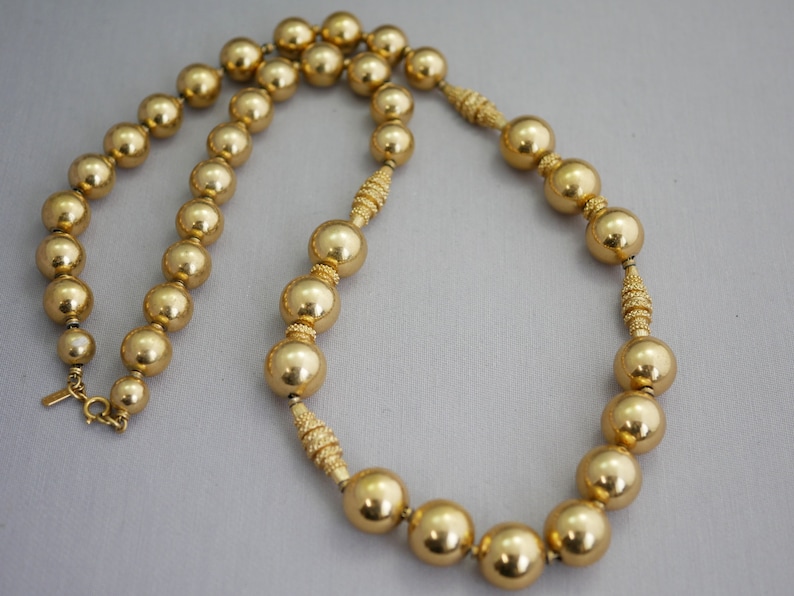 Vintage Gold Necklace 28 Inches Graduated Gold Ball Etsy