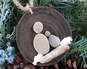 Pebble Art Ornament: Single Parent with 1 Child - Christmas Ornament, Tree Ornament, wood ornament, family gift, wood disc ornament, nature