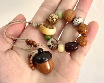 Handmade Wooden Acorn Keychain Pendant with Lucky Beads, Aromatic Sandalwood Scent, Cute Bag Charm, Car Charm, Gift for Nature Lovers