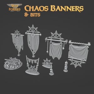 Può includere: Una collezione di banner e elementi grigi stampati in 3D, tra cui banner con bordi strappati, supporti adornati con teschi e un design a ruota. Il testo "VOY FORGES" e "CHAOS BANNERS & BITS" è visualizzato in alto.