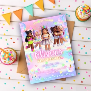Puede incluir: Una invitación de cumpleaños con un diseño colorido. La invitación presenta personajes de dibujos animados, el nombre "Olivia's" y el texto "7th birthday!" con detalles del evento. Cupcakes y una guirnalda decoran la escena.