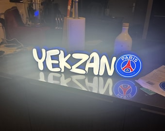 Personalisierte Lampe mit Namen und Zeichnung