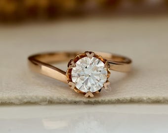 1,00 CT Rund Solitaire Förlovningsring Lab Grown Diamant Vigselring Hjärtformad Kompass Sexpunktsinfattning Jubileumspresentring till henne