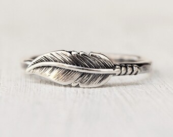 Sterling Silver Feather Ring, Wedding Ring, Silver Stacking Ring , Boho Feather Band, Bridesmaids Ring, Gift for Her, BFF Jewelry