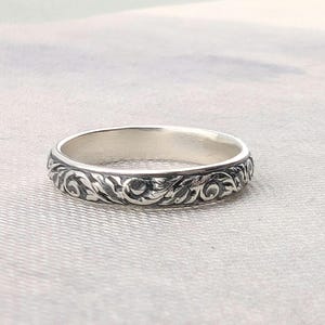 Scrollwork Botanical Patterned 925 Sterling Silver Wedding or Stacking Ring