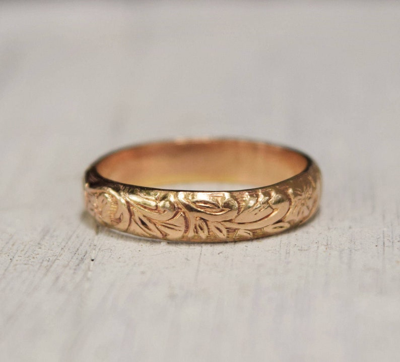 Hawaiian Heirloom Style Gold Floral Wedding Band or Stacking Ring Feminine and Elegant image 1