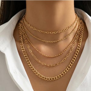 Halsband med lager i guld, minimalistiskt halsband med flera strängar och pärlor