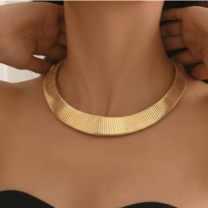 Collar ancho dorado, gargantilla statement gruesa