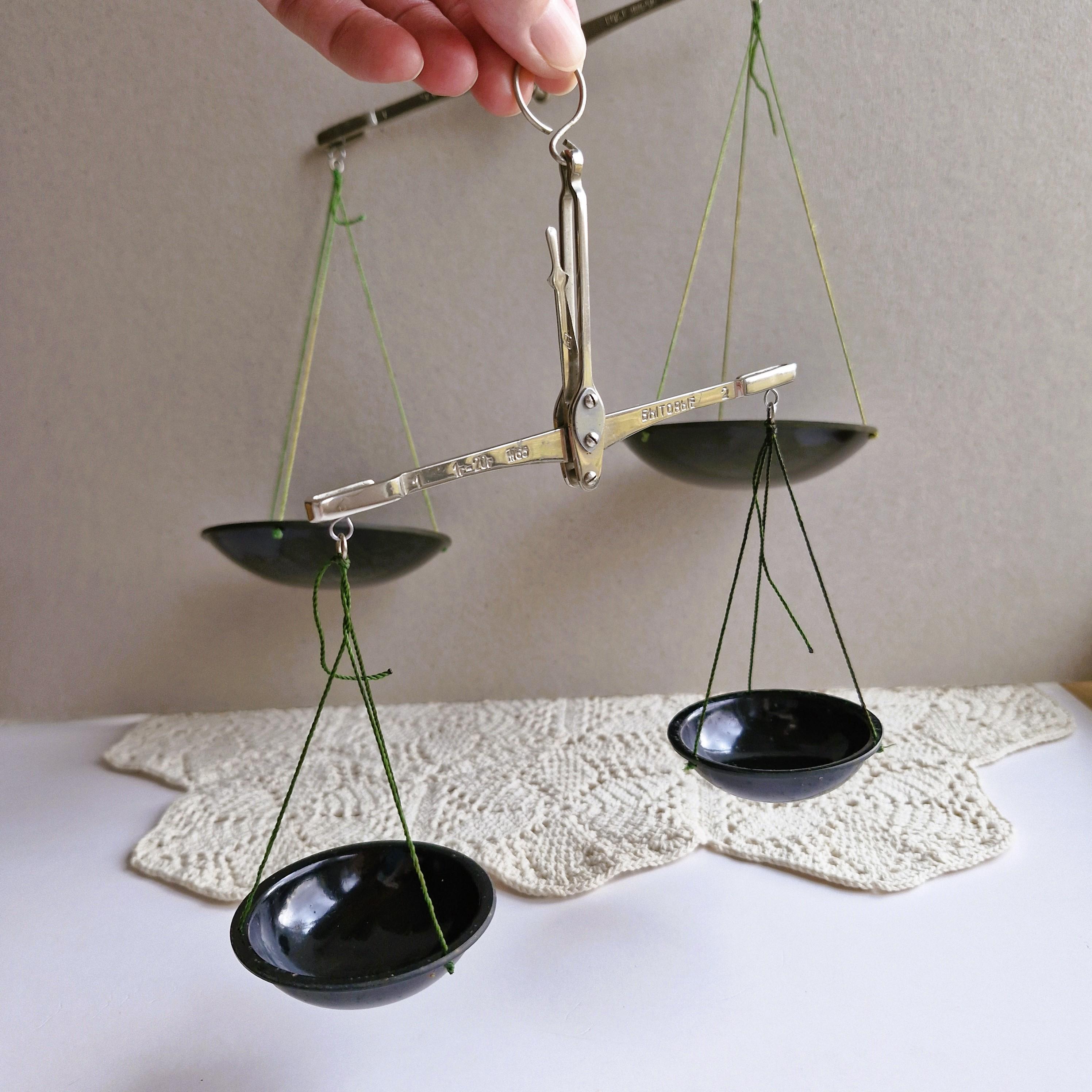 ビンテージ天秤、吊り下げ式実験室用薬局用はかり - Etsy 日本