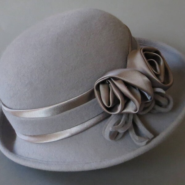 Vintage Lavender Felt Hat Wool Felt Hat with Brim and Roses Wide Brim Hat 70s Womens Felt Hat Purple Felt Hat