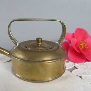 Vintage Brass Teapot Dollhouse Brass Kettle Miniature Tea Pot with Lid Retro Kitchen Decor Doll House